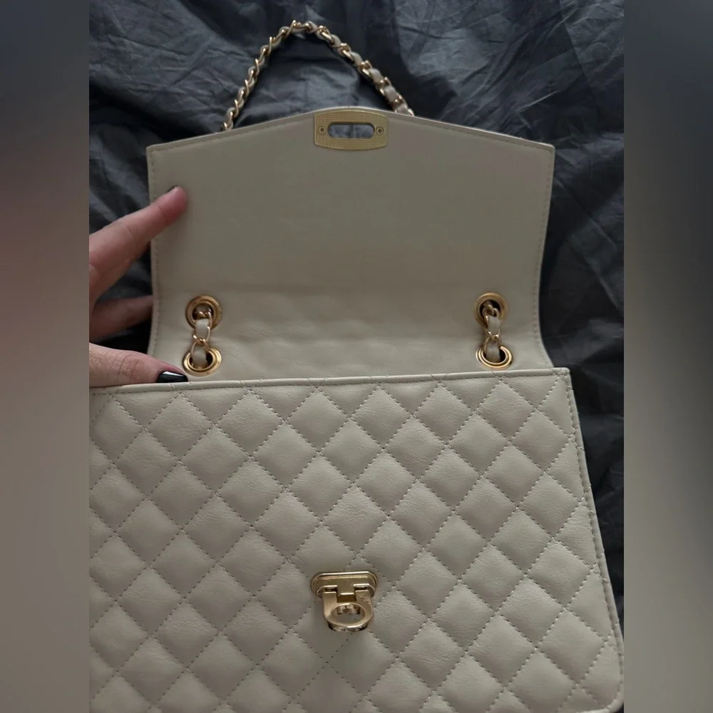 Cream Quilted Shoulder Bag - Picture 2 of 6